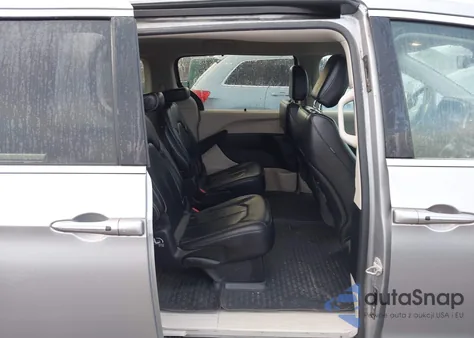 2020 Chrysler Voyager Lxi из США, поврежденный, VIN 2C4RC1DG9LR256918